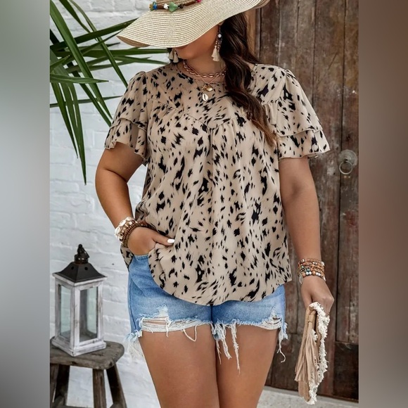 1X Flattering Plus Size Ruffle Sleeve Blouse Vibrant Allover Print Crew Neck - Picture 3 of 6